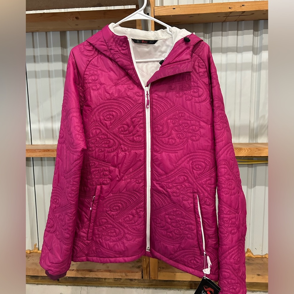 Stoic NWT women’s XL Pink Quilted Jacket